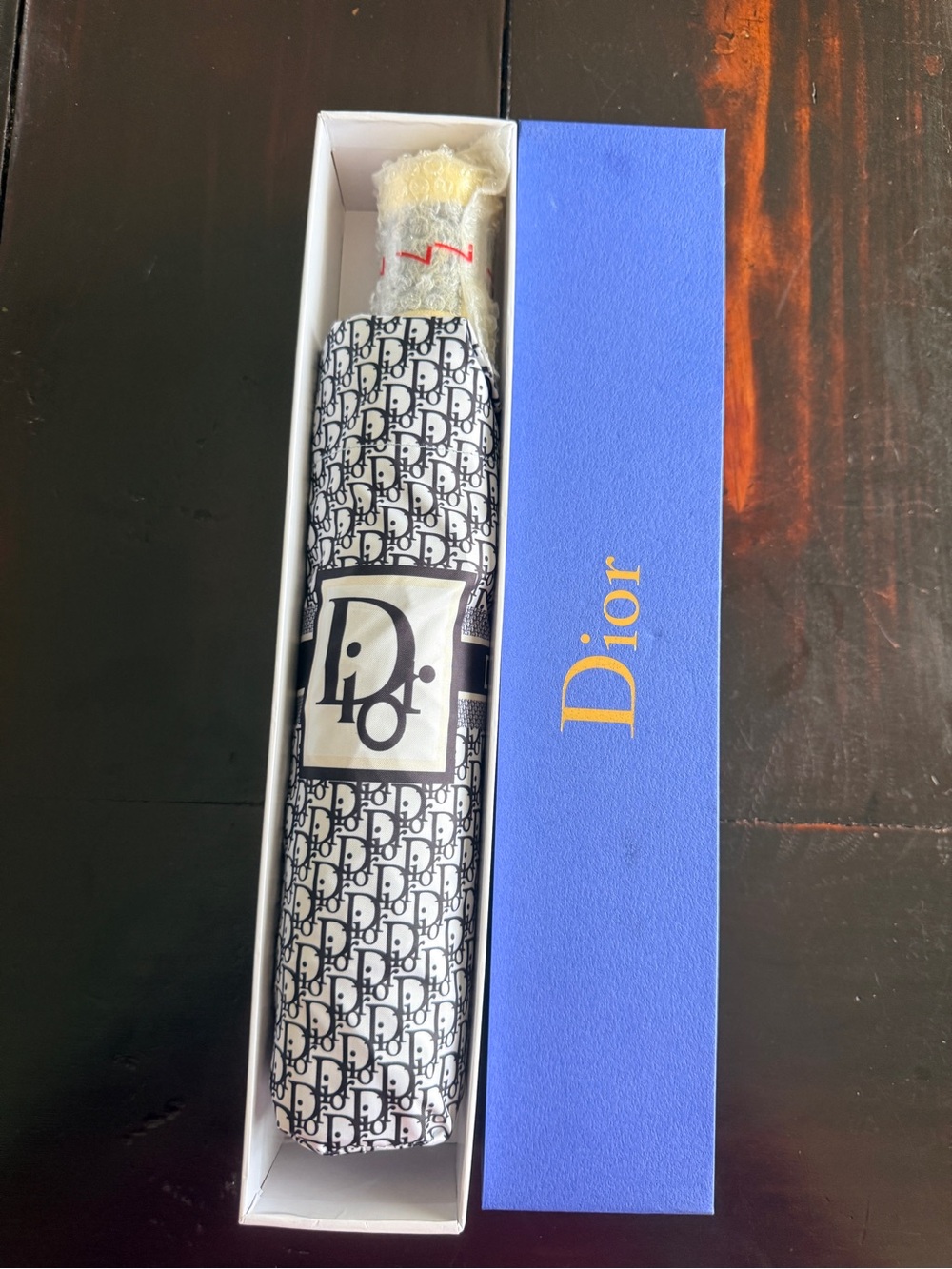 Dior NIB signature Oblique Print 
Compact Umbrella | Black & Cream - Picture 3 of 6
